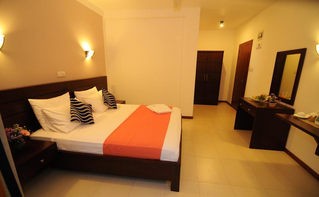 Hotel Shanelo Negombo Zewnętrze zdjęcie